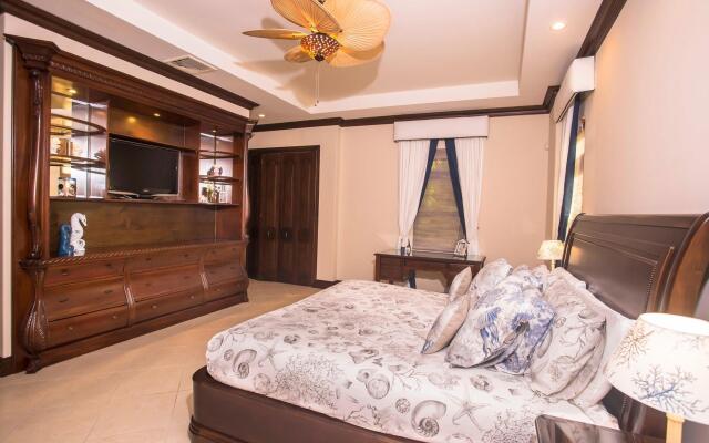 Bella Vista 3F- 3 bdr 3 1/2 Bath Family