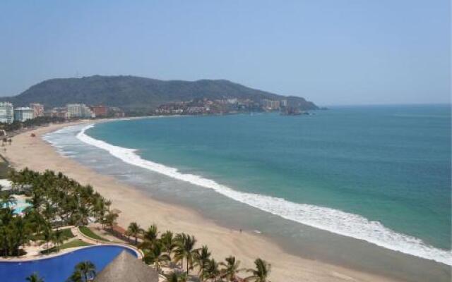 Bay View Grand Marina Condo 1004s