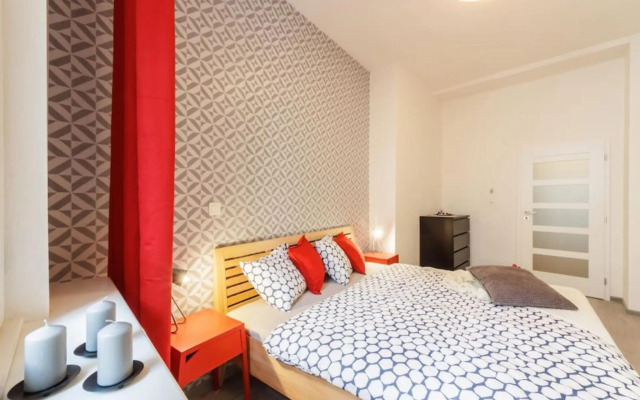 Central Prague Crown Apartments