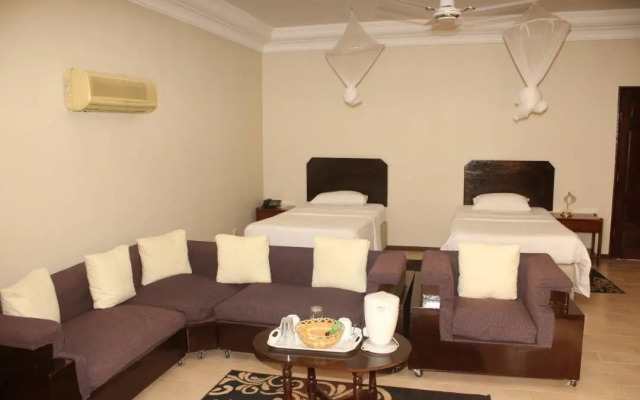 Roc Heights Lodge