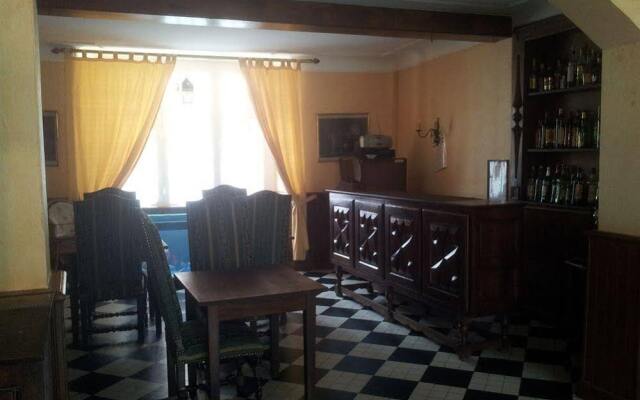 Hostellerie De La Poste