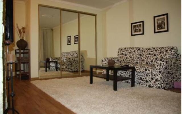 Apartments on Alleya Geroev