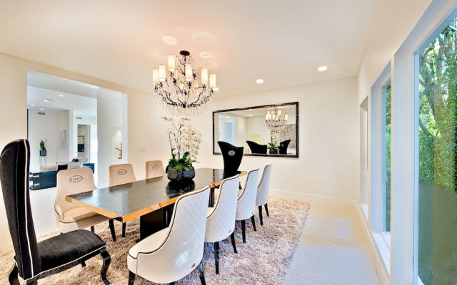 Beverly Hills Luxury Modern Palace