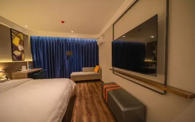 7 Days Premium Hotel (Xixian Government Road Store)