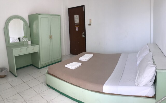 Royal Guesthouse at Chiang Mai Old City By Hjz