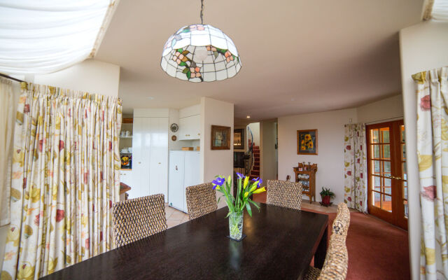 Oamaru House Bed and Breakfast