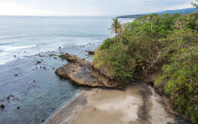 Villa Ronggo Mayang Bali