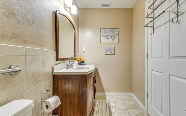 Lutz Home ~ 14 Mi to Downtown Tampa