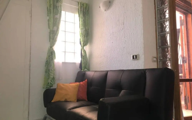 Lovely 2-bed Apartment in Giardini Naxos