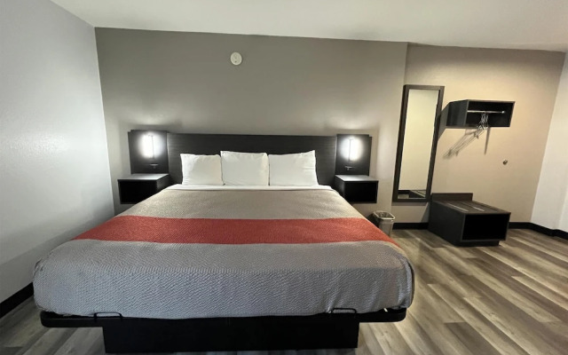 Studio 6 Suites Urbana, IL