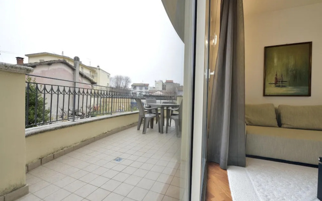 Esedra in Cattolica With 2 Bedrooms and 1 Bathrooms