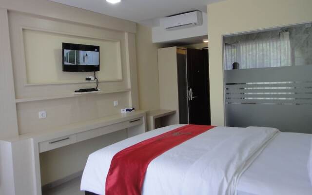 The Arya Hotel