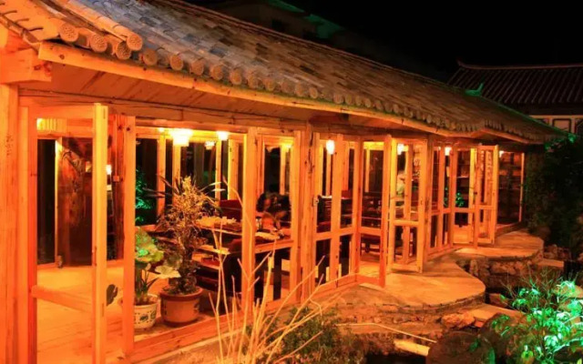 Dali Shuanglang Mingtang Inn