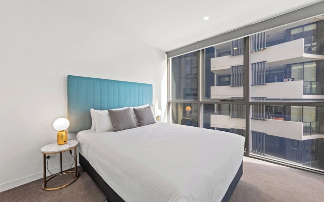 Trafalgar Lane Apartments by CLLIX