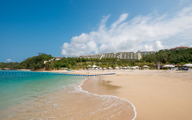 Kanucha Bay Hotels & Villas