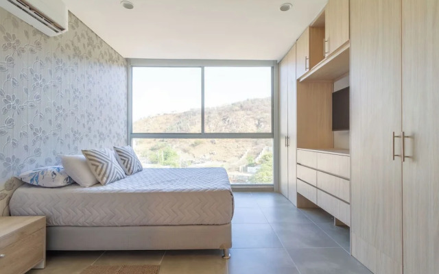 Salguero Suites By HostPro