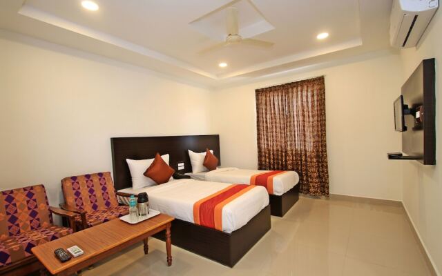 OYO 4733 Champion Residency