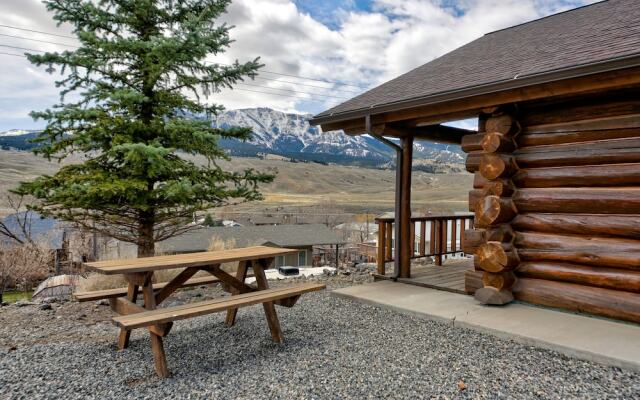 The Roosevelt Hotel - Yellowstone