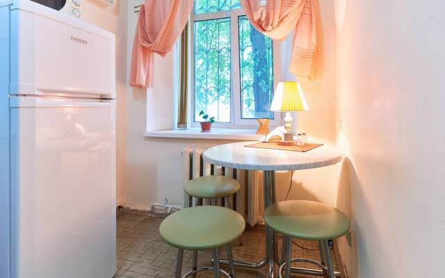 Апартаменты Home-Hotel, ул. Большая Житомирская, 4В