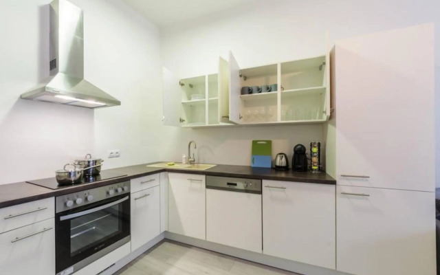 Central Prague Crown Apartments