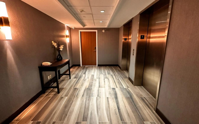 Newmarket Hotel & Suites