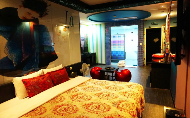 Ava Hotel