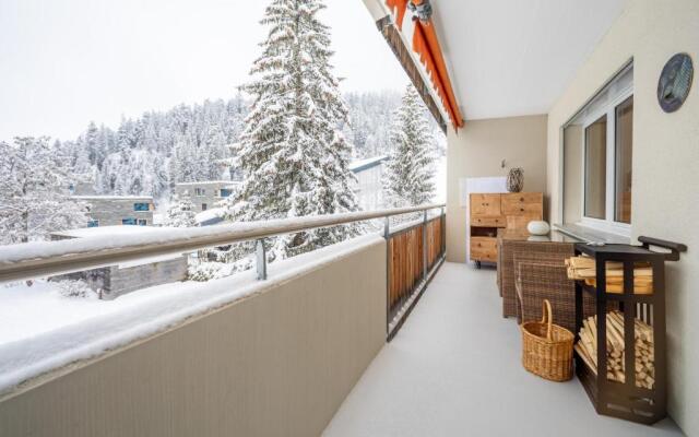 LAAX Homes - Val Signina 7-12