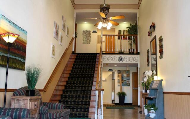 Travelodge by Wyndham Perry National Fairgrounds Area I-75