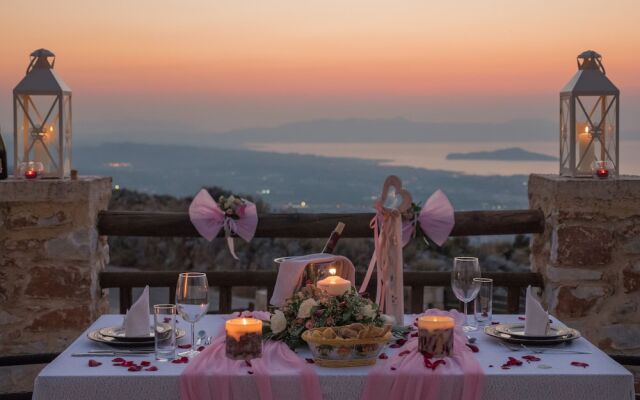 Villa Malaxa and Suites
