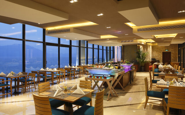 Crowne Plaza Huangshan Taiping Lake