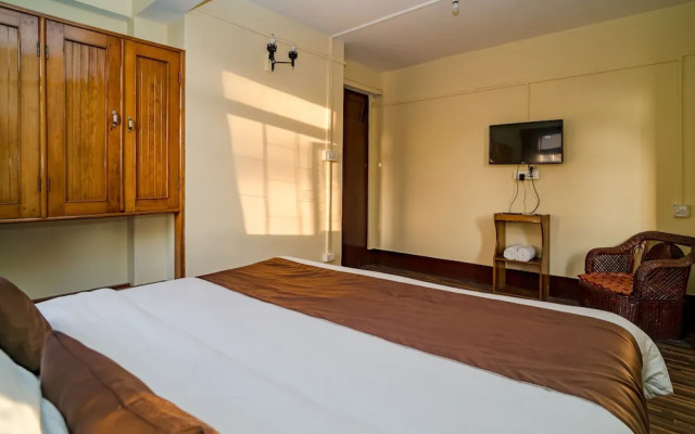 Magpie Mall Road Residency