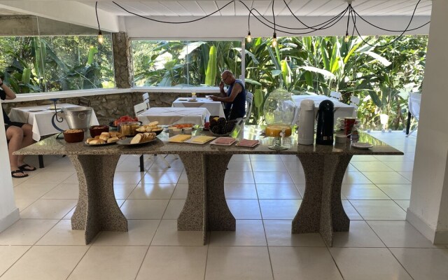 Beckers Suítes Angra