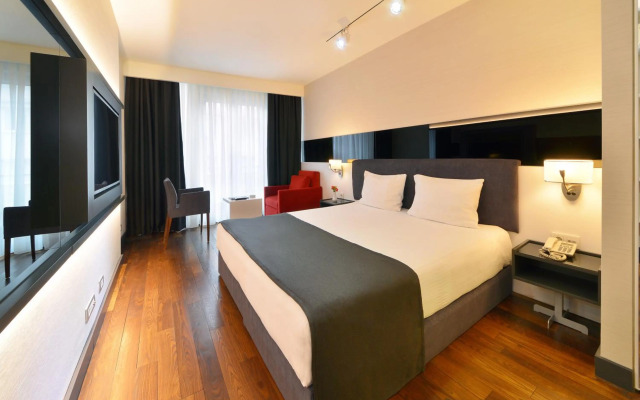 Nish İstanbul Suites