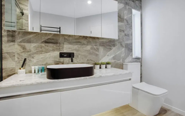 The Oasis Home with Hot Tub and Parking
