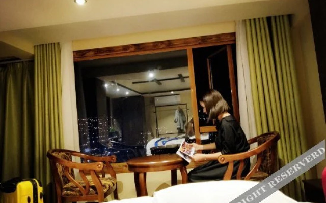 Qian Hall Poetic Flavour Dwelling