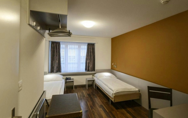 Alexander Guesthouse
