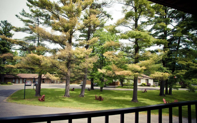 Rideau Heights Inn