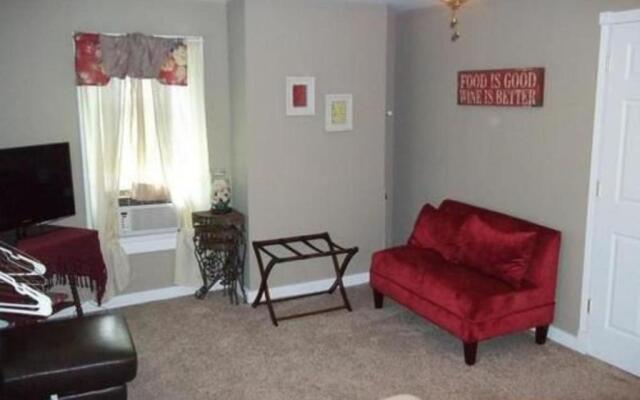 Tin Brook Bed & Breakfast