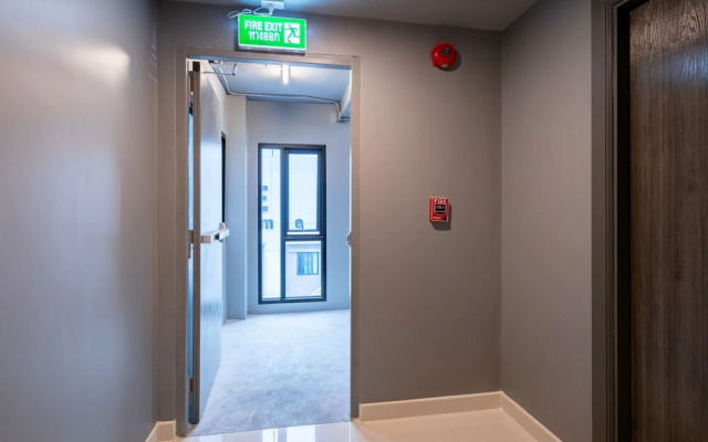 Oblique Apartment