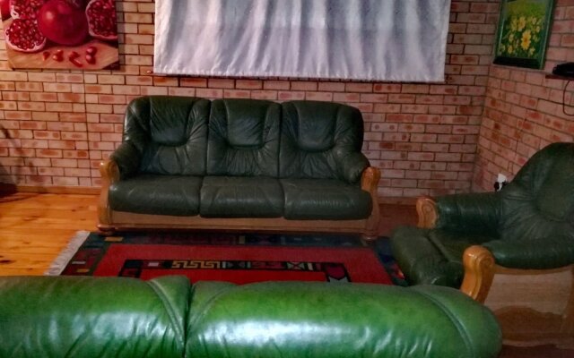 Eddies Self Catering or B&B