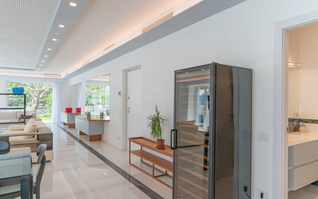 Villa White by Myvillacollection