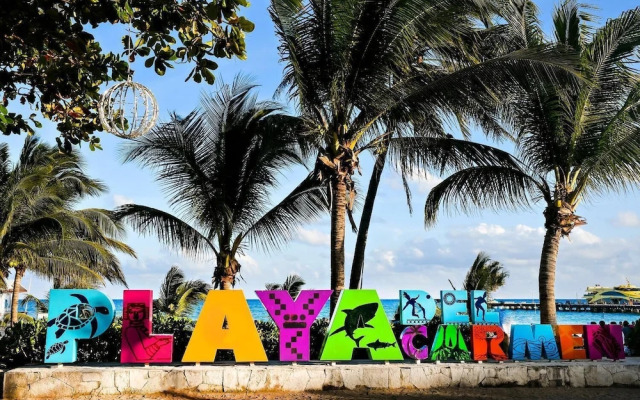 International House Riviera Maya Hotel