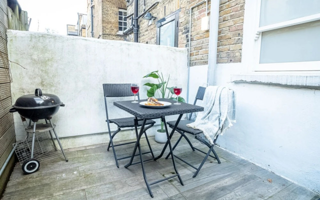 Luxe Pristine 2BR near Buckingham Palace