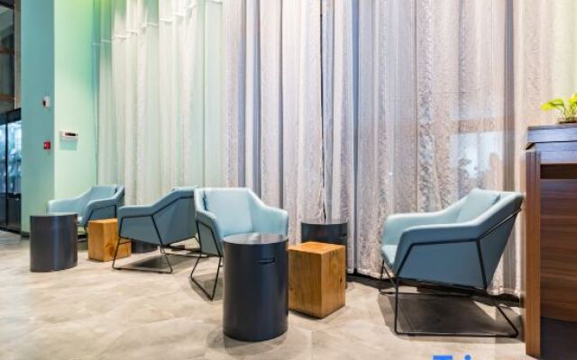 Jinjiang Inn Select Hotel (Yancheng Oufeng Flower Street Julonghu)