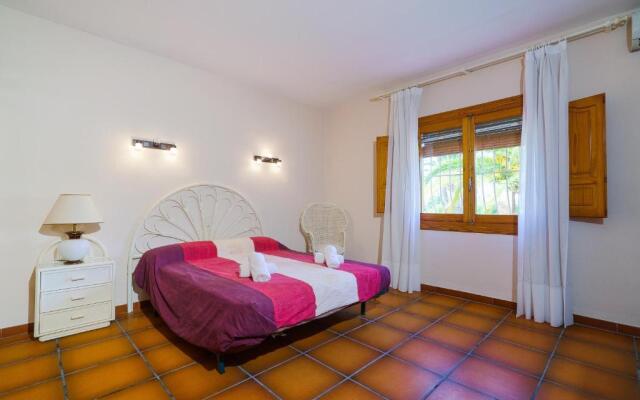 Villa Cantallops