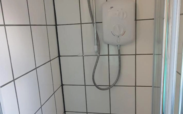 Cheddar Village Apartment