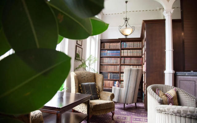 Shendish Manor Hotel & Golf Course