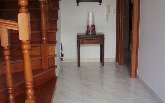 Ericeira Chill Hill Hostel & Private Rooms