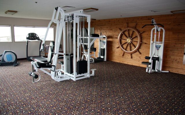 Clarion Inn Surfrider Resort