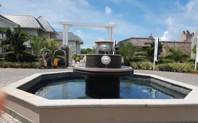 Azuri Apartment with Beach, Pools, Gym, Restaurants, Spa, Boats, kids Corner
